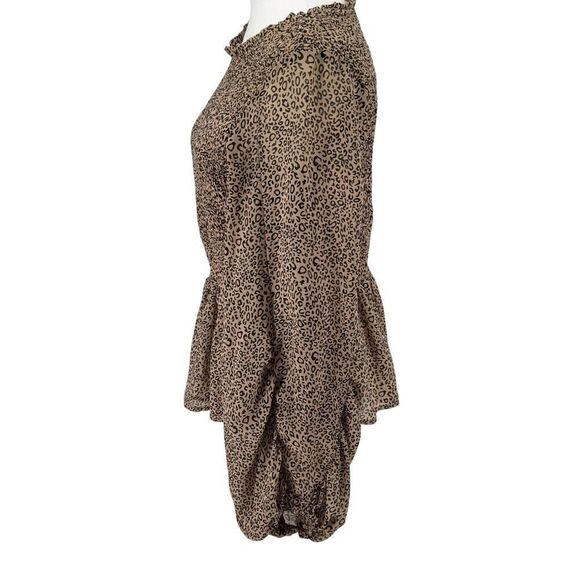 Entro Women’s Smocked Leopard Print Blouse Peplum Long Sleeve Top Size M EUC - Picture 5 of 10